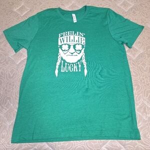 A Canvas short sleeve t-shirt "Feelin' Willie Lucky" t-shirt in a men's large.